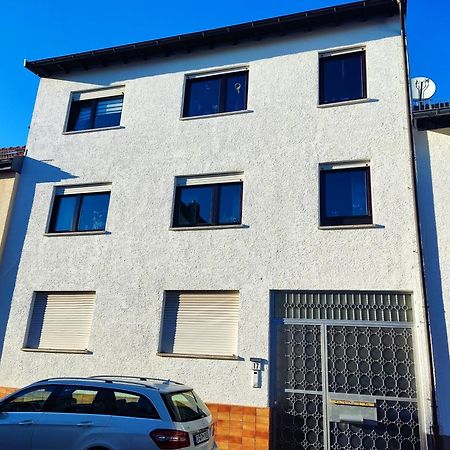 Schoene 3 Zi. Ferienwohnung Vor Den Toren Frankfurt Dreieich Extérieur photo