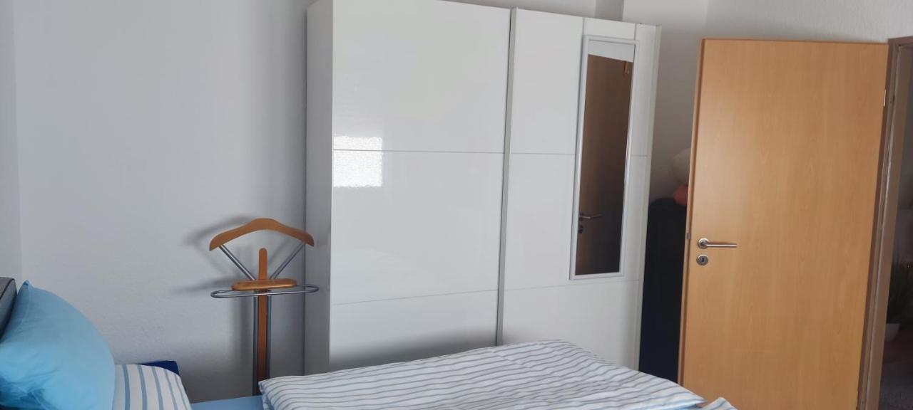 Schoene 3 Zi. Ferienwohnung Vor Den Toren Frankfurt Dreieich Extérieur photo