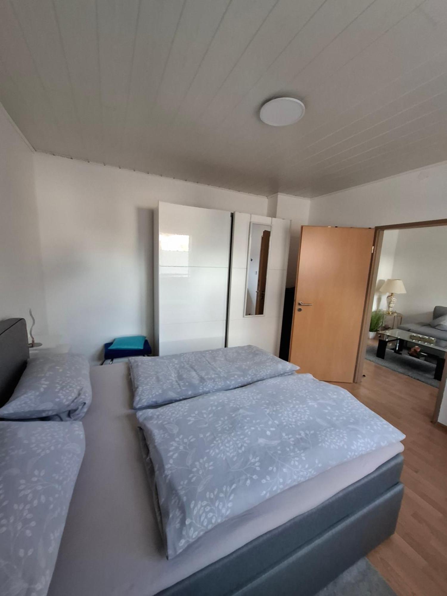 Schoene 3 Zi. Ferienwohnung Vor Den Toren Frankfurt Dreieich Extérieur photo