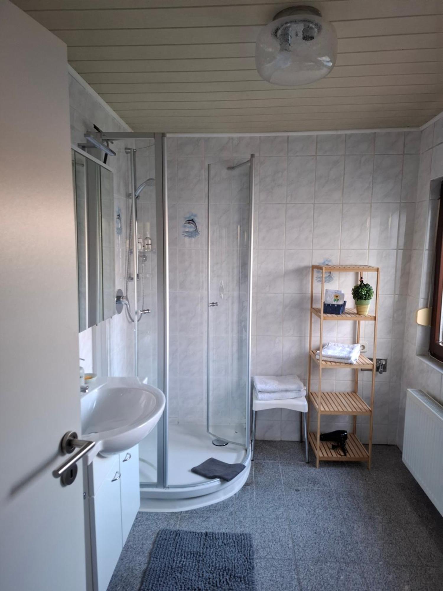 Schoene 3 Zi. Ferienwohnung Vor Den Toren Frankfurt Dreieich Extérieur photo